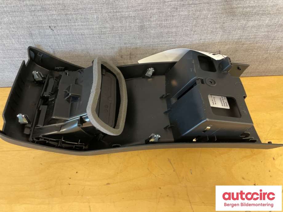 Innredning pakke til Mercedes B-Klasse 2011-2018 (W246) (W246) (MERCEDES|A 246 680 37 02|)