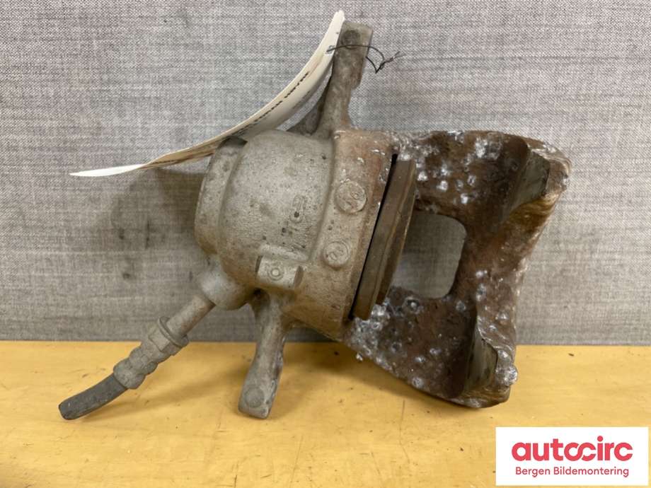 Bremsecaliper høyre foran til BMW i3 2013-2022  (BMW|34 11 6 860 270|)