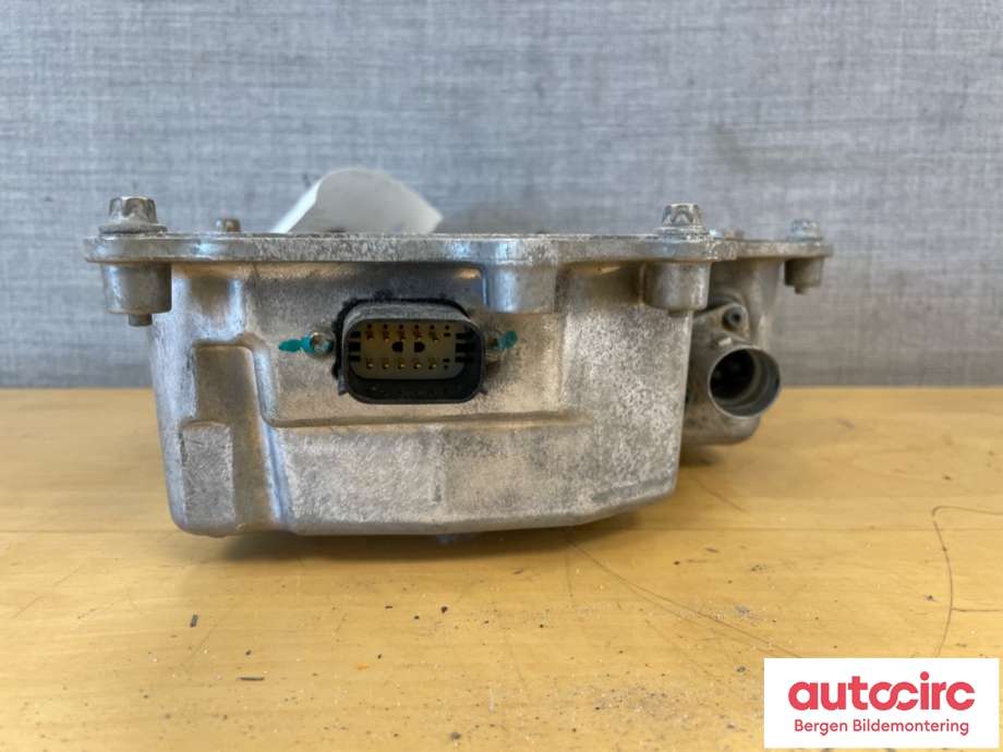 Diverse deler til Mercedes B-Klasse 2011-2018 (W246) (W246) (MERCEDES|A 242 540 70 01|)