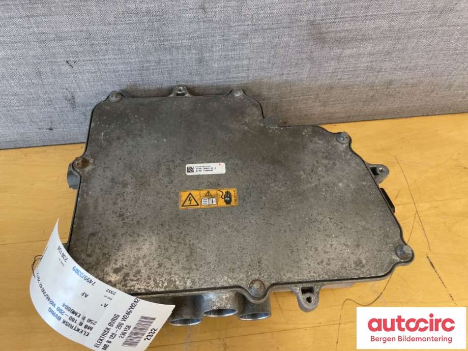 Diverse deler til Mercedes B-Klasse 2011-2018 (W246) (W246) (MERCEDES|A 242 540 70 01|)