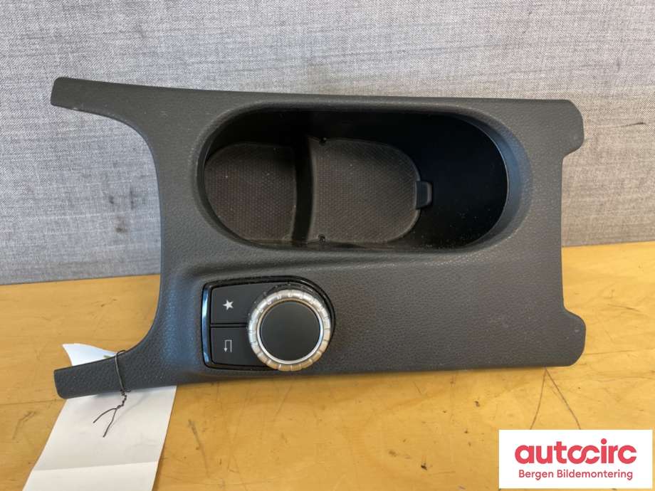 Innredning pakke til Mercedes B-Klasse 2011-2018 (W246) (W246) (MERCEDES|A 246 680 08 10|)