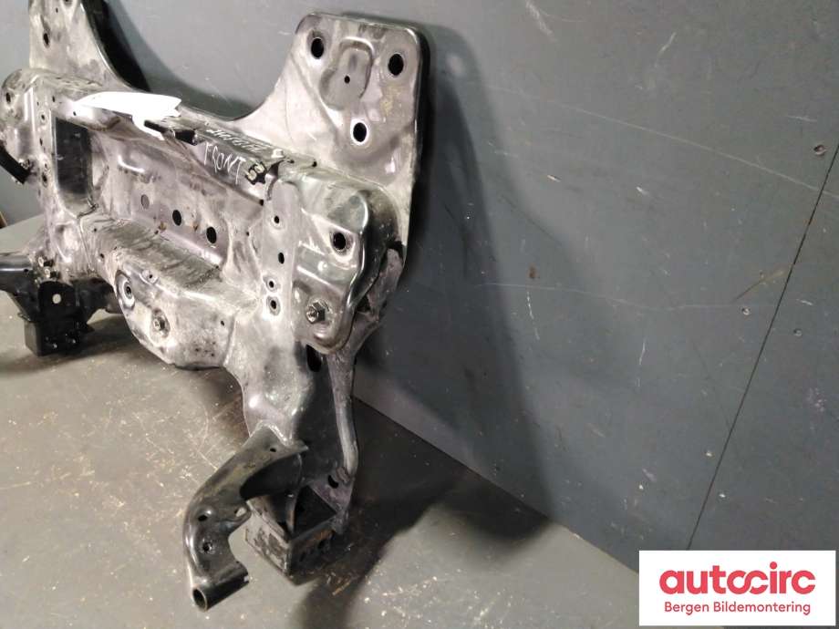 Travers foran hoved til Volvo C40 Recharge 2021-2024  (VOLVO|32395141|)