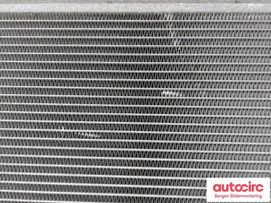 Radiator (automat gir) til Mercedes EQE 2022-->>  (MERCEDES|A 099 500 51 01|)