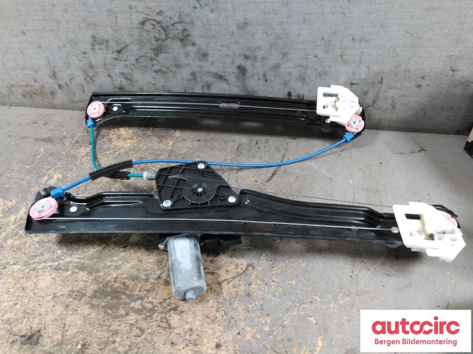 Ruteheis venstre til BMW X1 2015-2022 (F48) (F48) (BMW|51 33 7 434 785|)