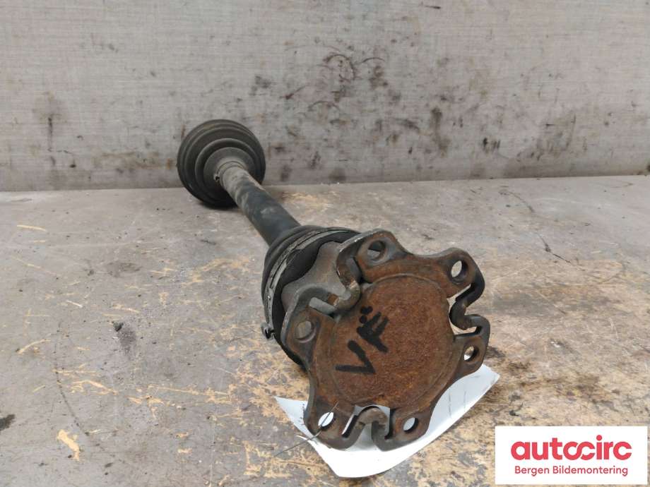 Drivaksel venstre foran til Audi A6 2005-2008 (Type III, Fase 1) (C6) (C6) (AUDI|4F0 407 271 H|)