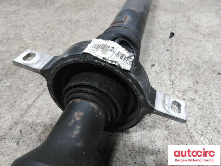 Mellomaksel til BMW 1-Serie 2011-2015 (Fase 1) (F20/F21) (F20/F21) (BMW|26 10 7 624 182|)