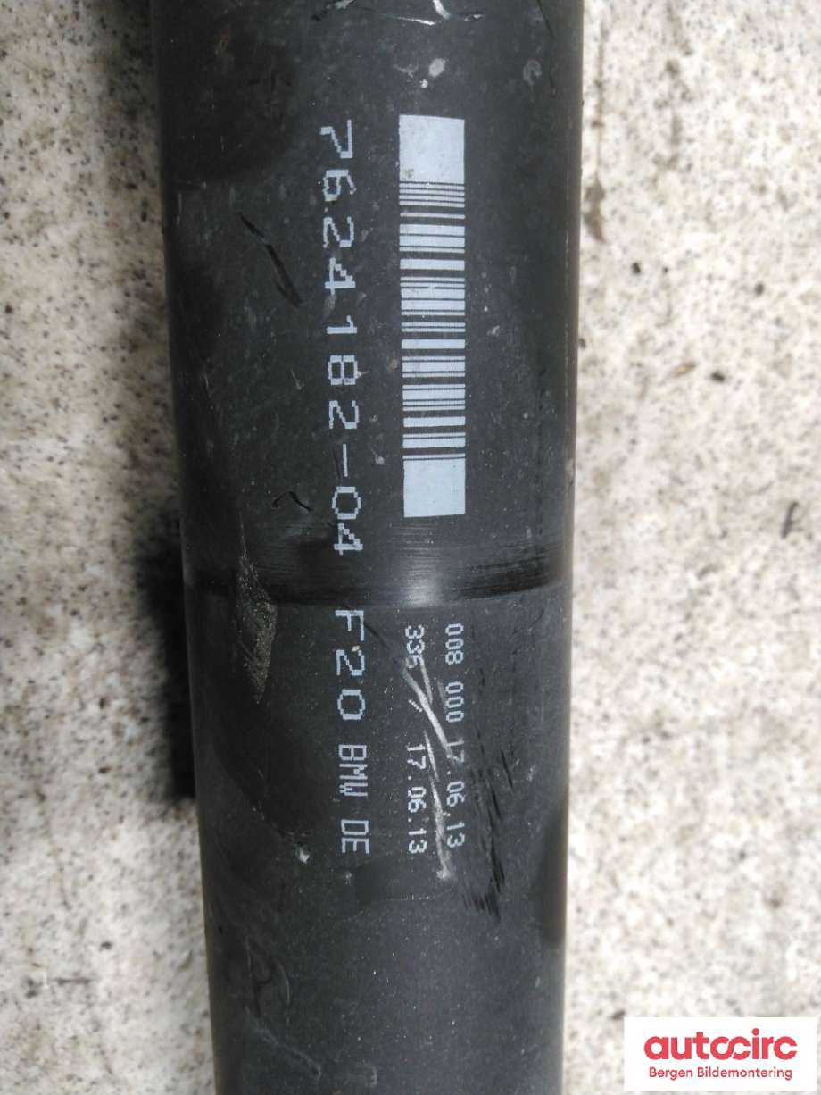 Mellomaksel til BMW 1-Serie 2011-2015 (Fase 1) (F20/F21) (F20/F21) (BMW|26 10 7 624 182|)