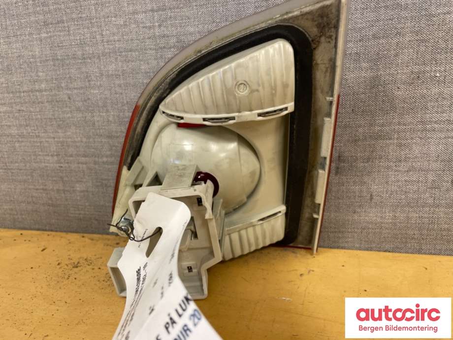 Baklykt venstre indre til BMW 5-Serie 2003-2010 (E60/E61) (E60/E61) (BMW|63 21 7 165 829|)