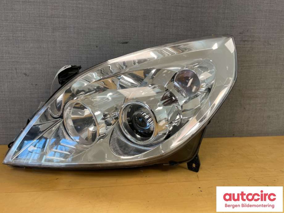 Frontlykt venstre halogen til Opel Vectra C 2002-2005 (Type I) (OPEL|93171432|)