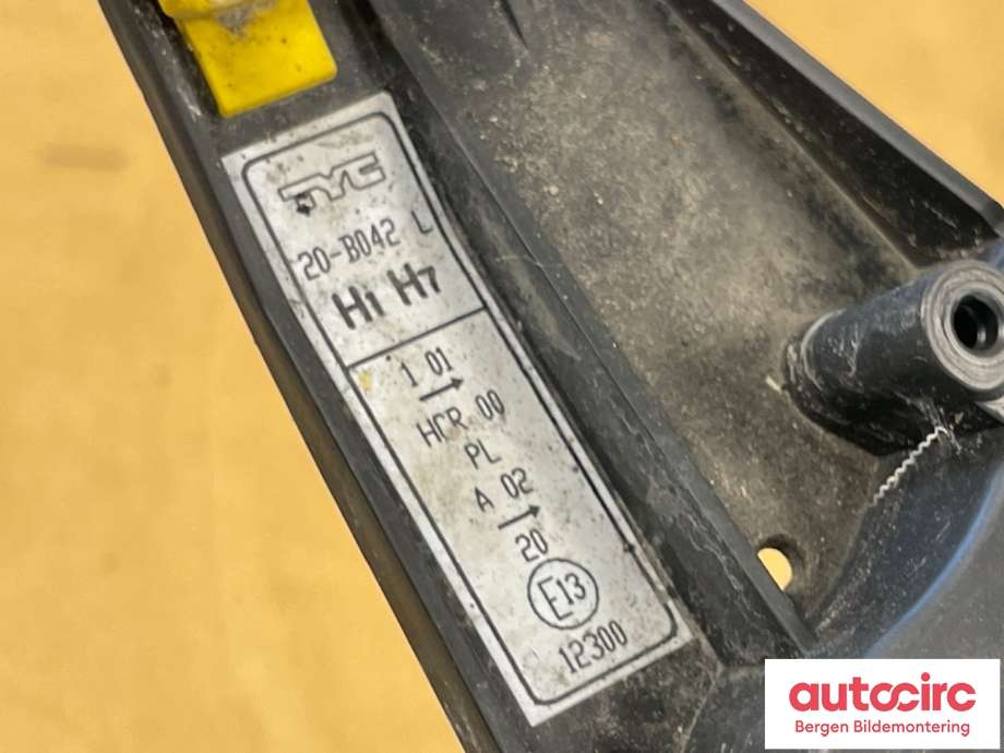 Frontlykt venstre halogen til Opel Vectra C 2002-2005 (Type I) (OPEL|93171432|)