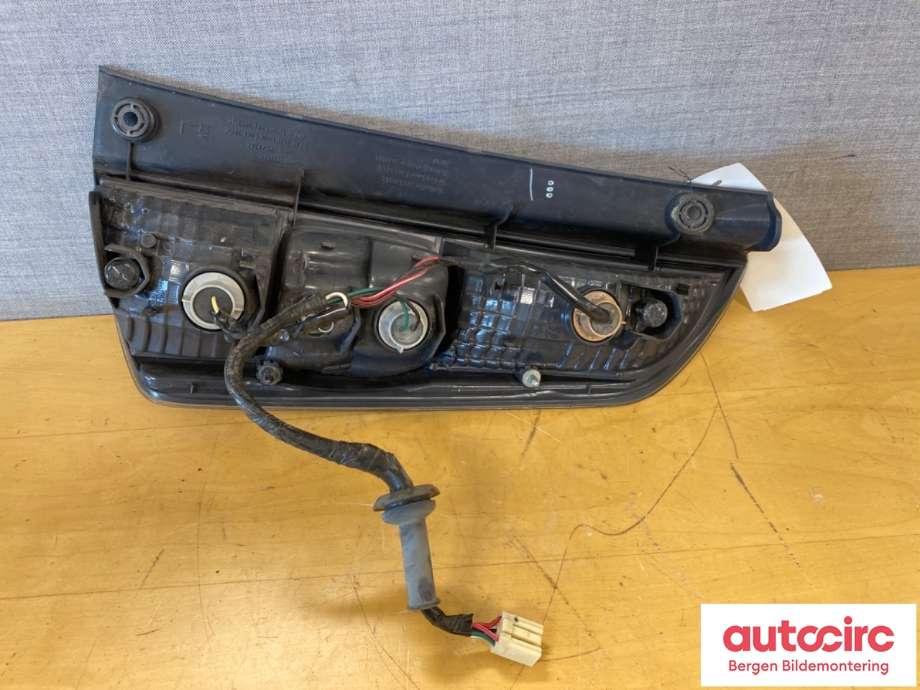 Baklykt venstre til Subaru Justy 2008-2010 (Type IV) (SUBARU|)