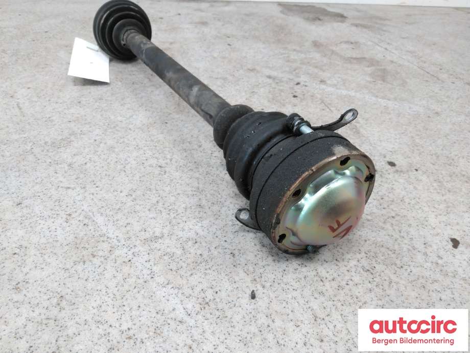 Drivaksel venstre foran til Audi A4 2004-2008 (Type III) (B7) (B7) (AUDI|8E0 407 453 CX|8E0 407 271 BS|)