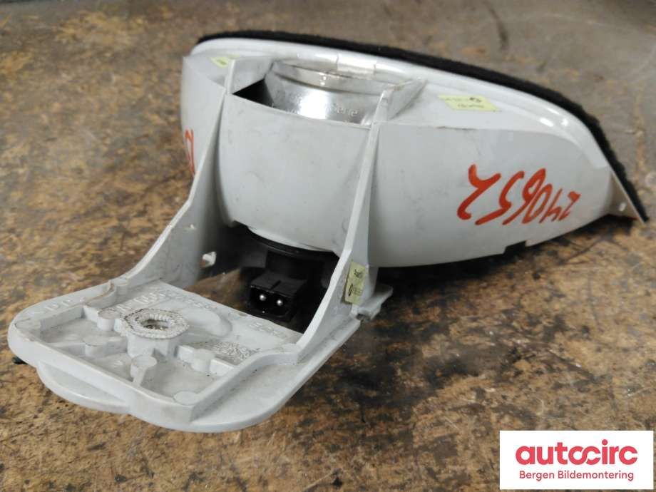 Baklykt bremselys bakrute til BMW 5-Serie 1996-2003 (E39) (E39) (BMW|63 25 8 385 659|)