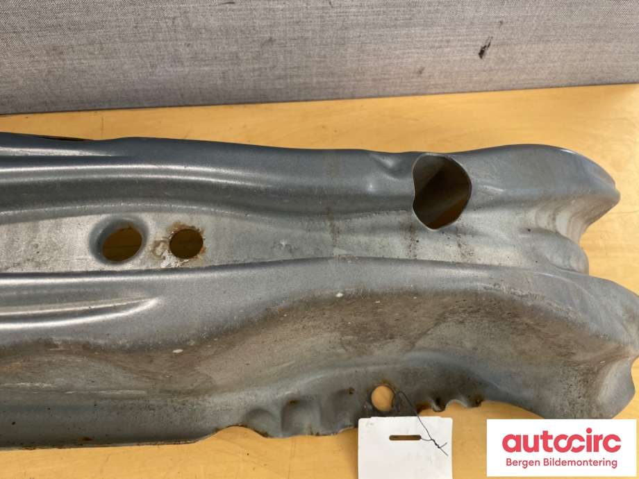 Diverse deler til Volvo V40 2012-2019  (VOLVO|31299699|)