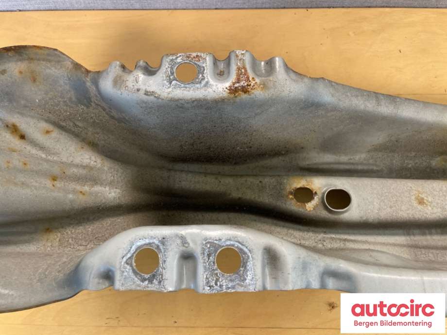 Diverse deler til Volvo V40 2012-2019  (VOLVO|31299699|)