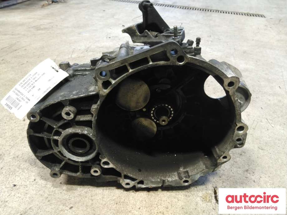 Girkasse manuell 6-trinn til VW Golf V, Combi 2003-2008  (VOLKSWAGEN|02Q 300 011 CA|02Q 300 042 N|02Q 300 015 K)