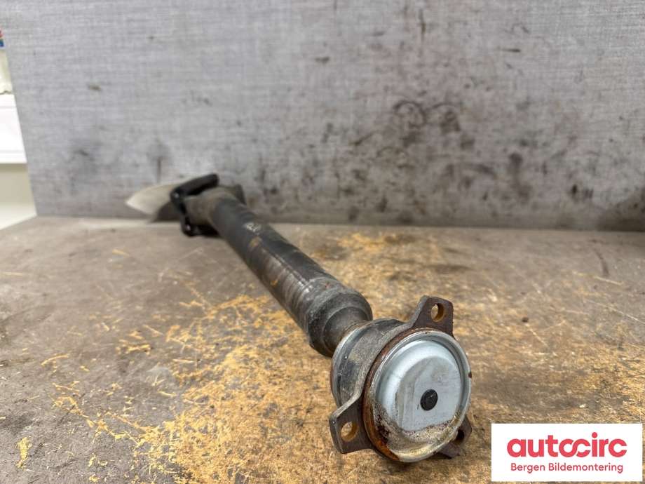 Mellomaksel fremre til Mitsubishi L200 2006-2015 (Type IV)  (MITSUBISHI|MR580626|)
