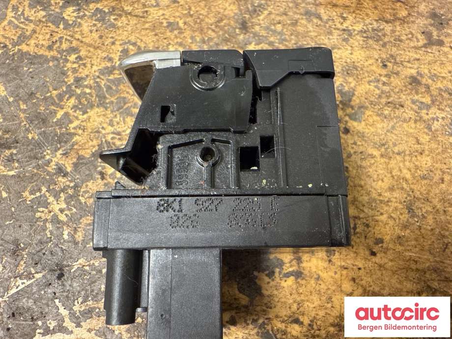 Bryter elektrisk håndbrekk/parkbrems til Audi A5 2007-2016 (Type I)  (AUDI|8K1 927 225 E|)