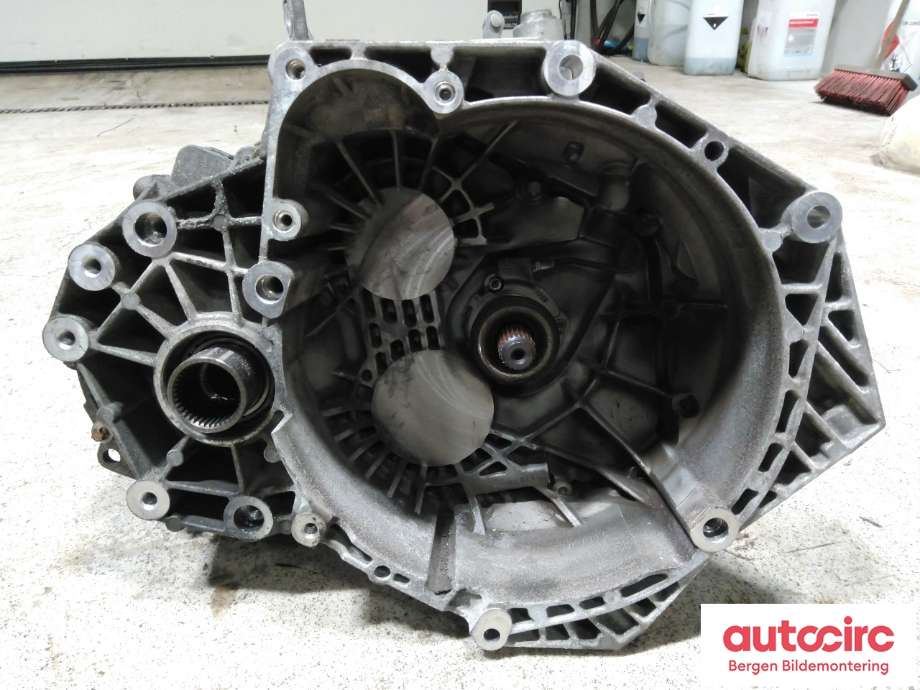 Girkasse manuell 6-trinn til Opel Insignia A 2009-2014  (OPEL|55562117|)