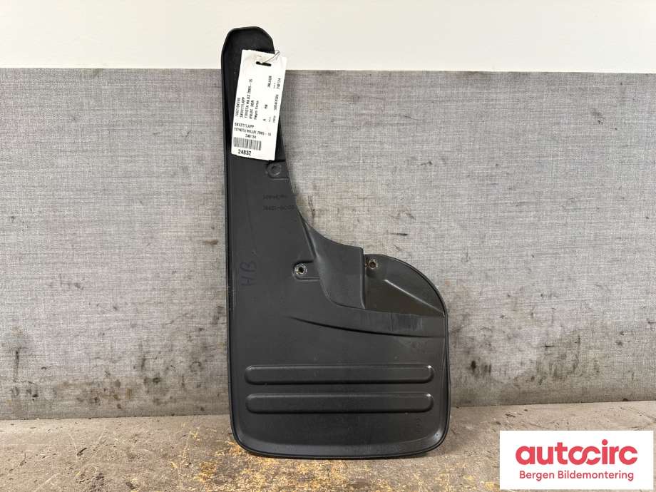 Skvettlapp til Toyota Hilux, 2006-2011  (TOYOTA|766210K100)