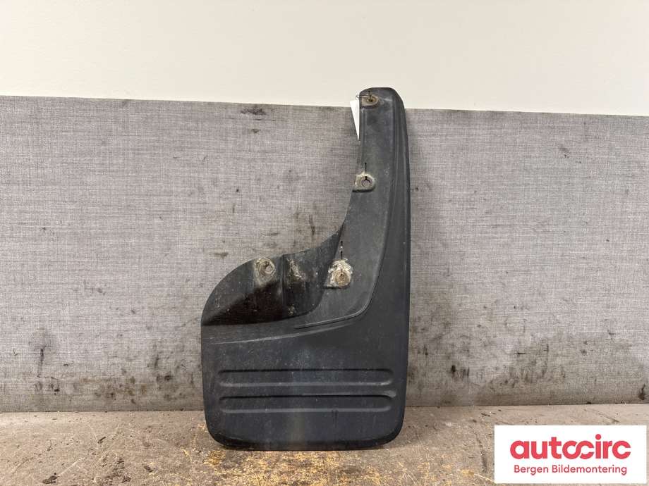 Skvettlapp til Toyota Hilux 2006-2011  (TOYOTA|766210K100|)