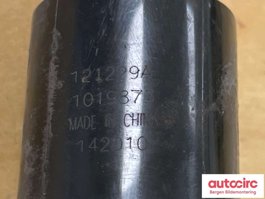 Spylerpumpe foran til Volvo V40 2012-2019 (VOLVO|1019873|142010|121229A)