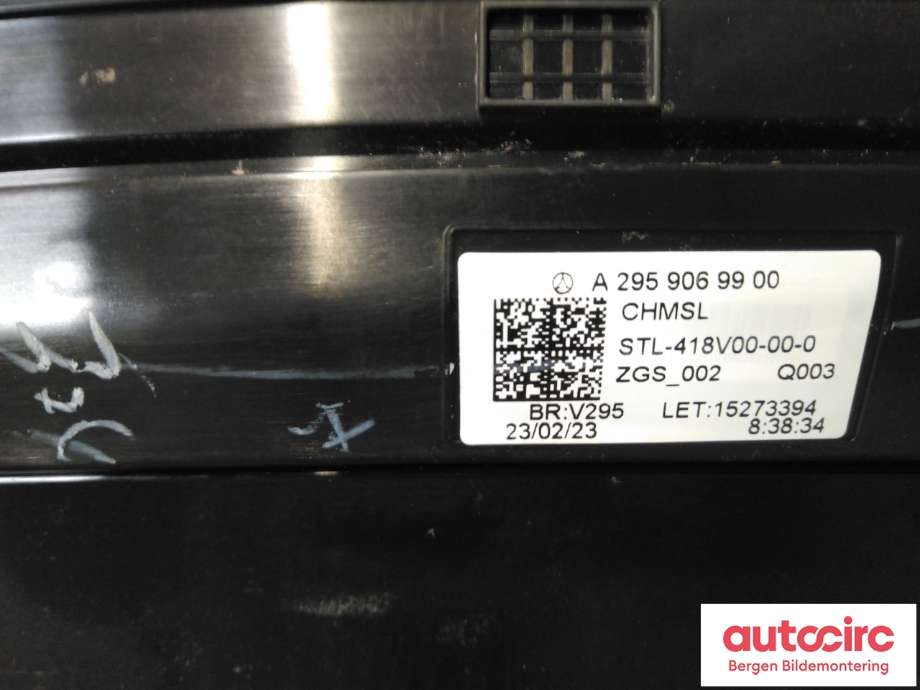 Spoiler bakluke til Mercedes EQE 2022-->>  (MERCEDES|A 295 880 14 01|)