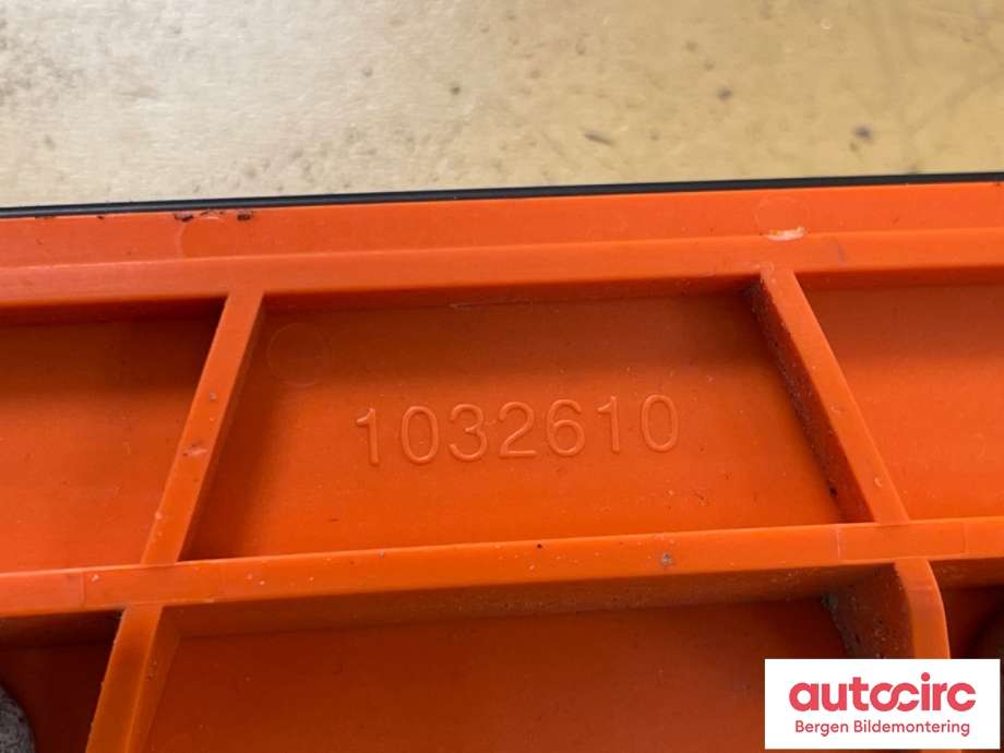 Diverse deler til Tesla Model S 2016-2021 (Fase 2) (TESLA|43R-001074|)
