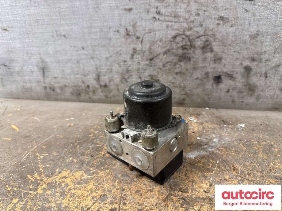 Styreenhet ABS til Toyota Land Cruiser 100 1998-2007  (TOYOTA|4405060030|)
