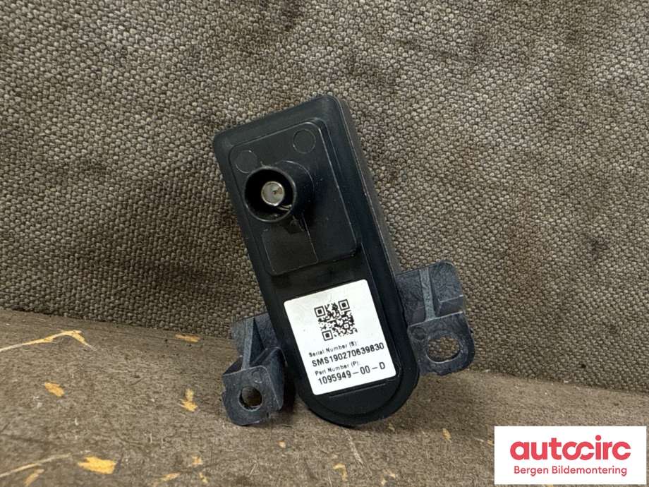 Kamera til Tesla Model 3 2018-2023 (Fase 1)  (TESLA|1095949-00-D|)