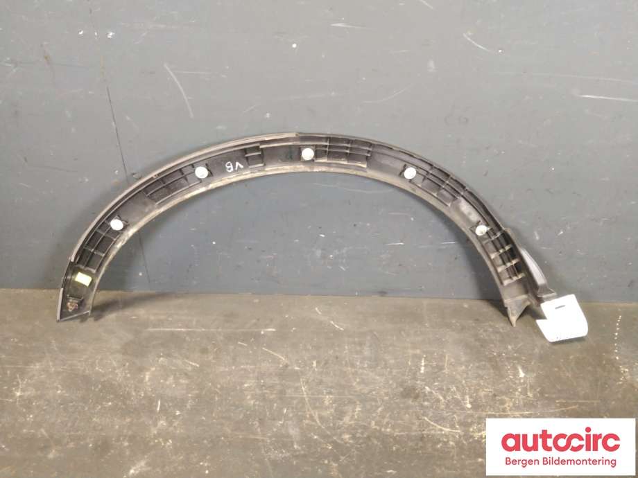 Hjulbuelist venstre foran til Suzuki SX4 2009-2013 (Type I, Fase 2) (SUZUKI|77260-61M00-5PK|)