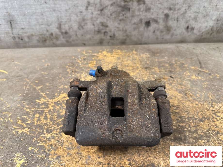 Bremsecaliper venstre foran til Suzuki Grand Vitara, 2005-2015 (Type III) (SUZUKI|55102-65J03-999)