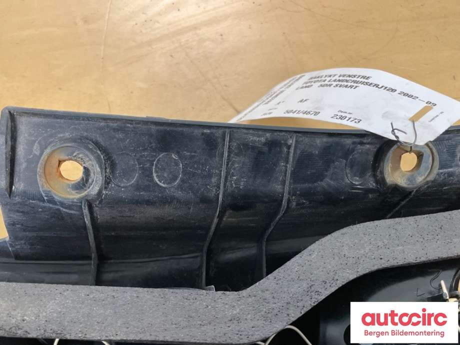 Baklykt venstre til Toyota Land Cruiser 120 2002-2009 (TOYOTA|81561-60620|)