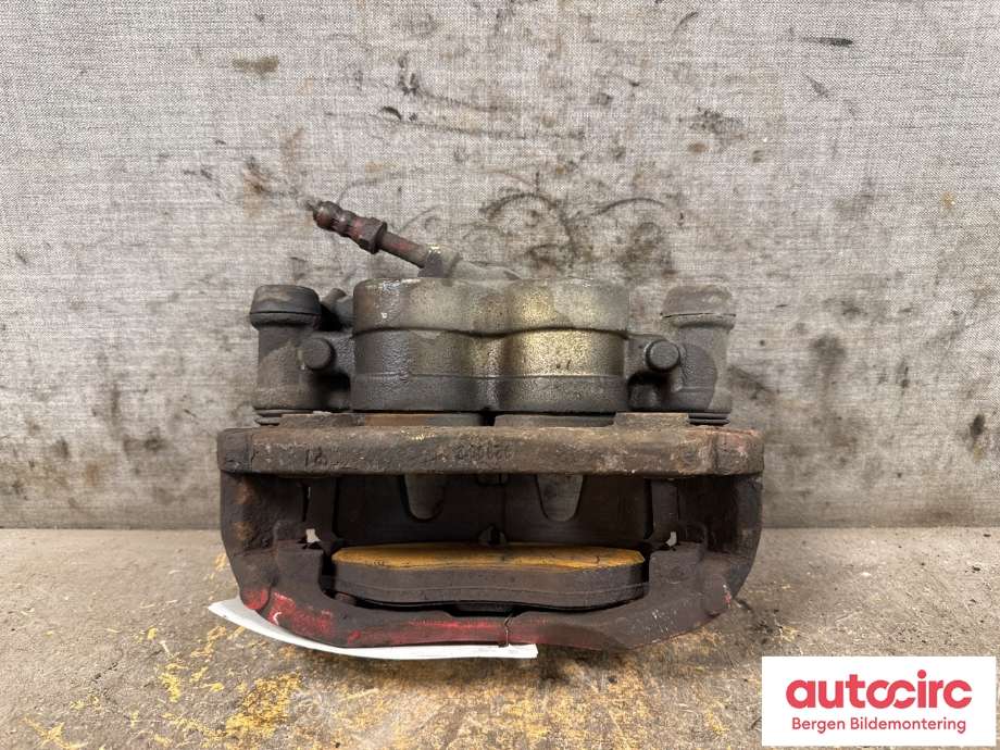 Bremsecaliper høyre foran til Mercedes Vito/Viano 2010-2014 (Fase 2) (W639) (W639) (MERCEDES|A 004 420 54 83|A 004 420 28 83|)