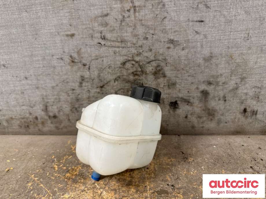 Ekspansjonstank til BMW i3 2013-2022  (BMW|17 13 7 823 626|)