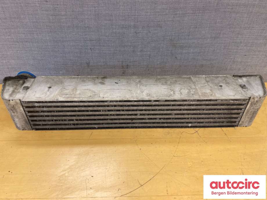 Intercooler til BMW 5-Serie 2003-2010 (E60/E61) (E60/E61) (BMW|17 51 7 795 823||1751 7795823-01)