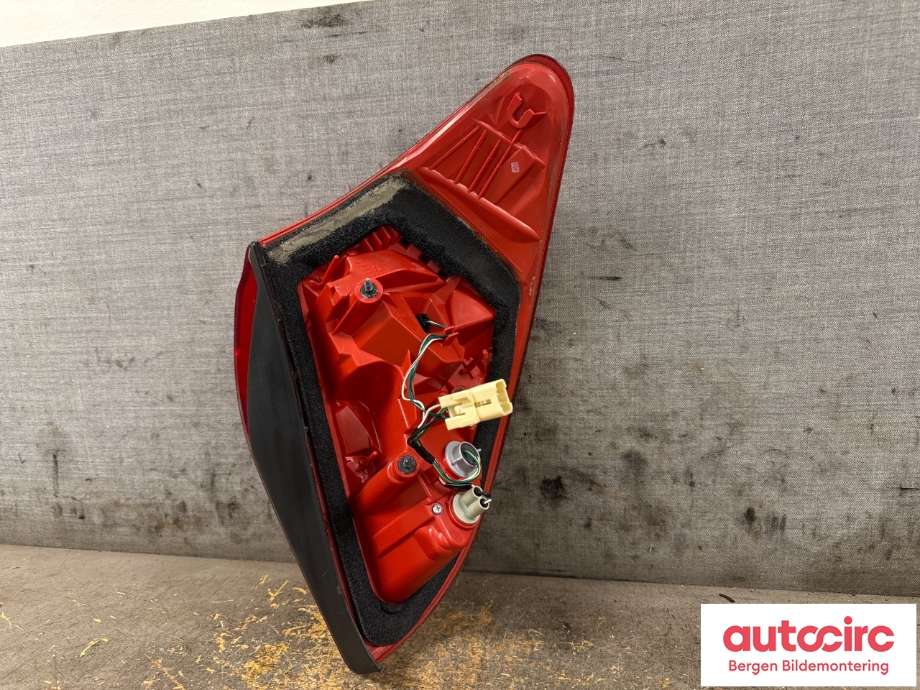 Baklykt venstre til Toyota RAV4 2009-2013 (Type III, Fase 2)  (TOYOTA|8156142120|)