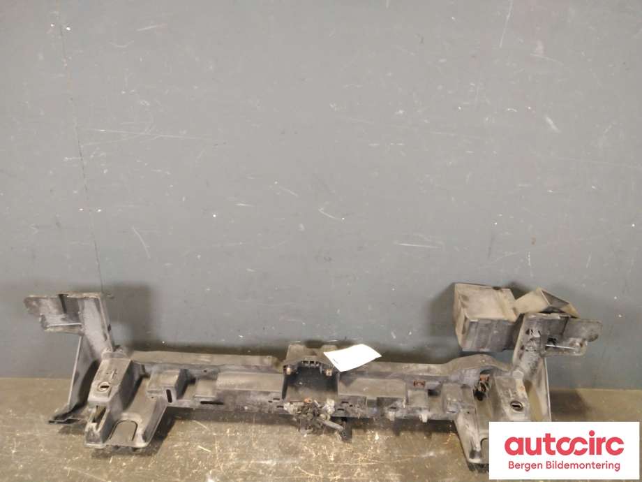 Frontplate øvre til Peugeot 5008 2010-2017 (Type I)  (PEUGEOT|7422 E8|)