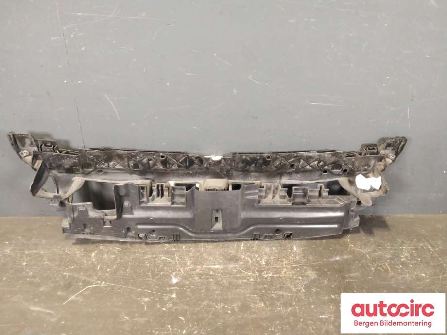 Frontplate øvre til Peugeot 5008 2010-2017 (Type I)  (PEUGEOT|7422 E7|)