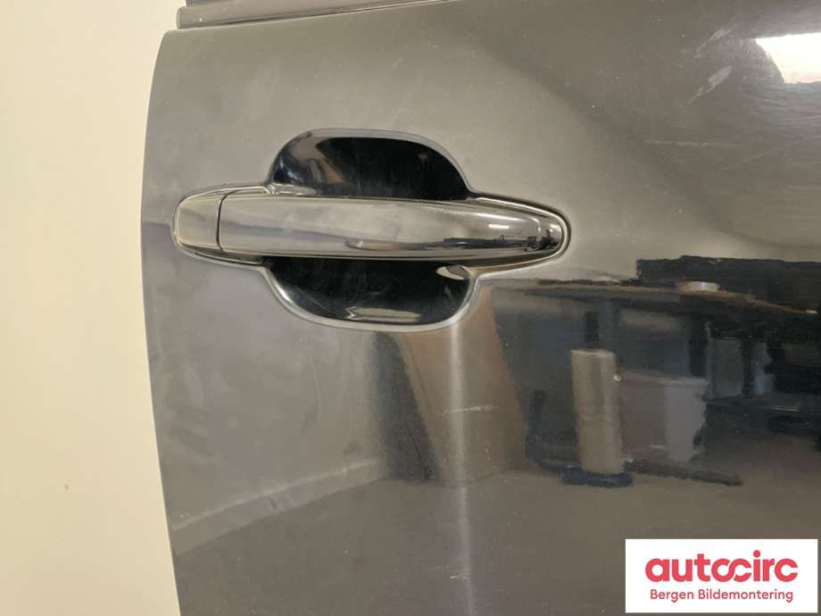 Dør høyre foran til Toyota Land Cruiser 120 2002-2009  (TOYOTA|67111-60320|)