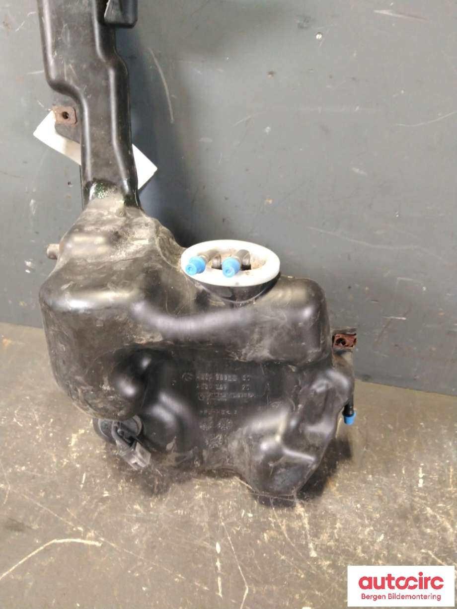 Spylertank til Mercedes E-Klasse 2009-2013 (Fase 1) (W212) (W212) (MERCEDES|A 204 869 12 20|)