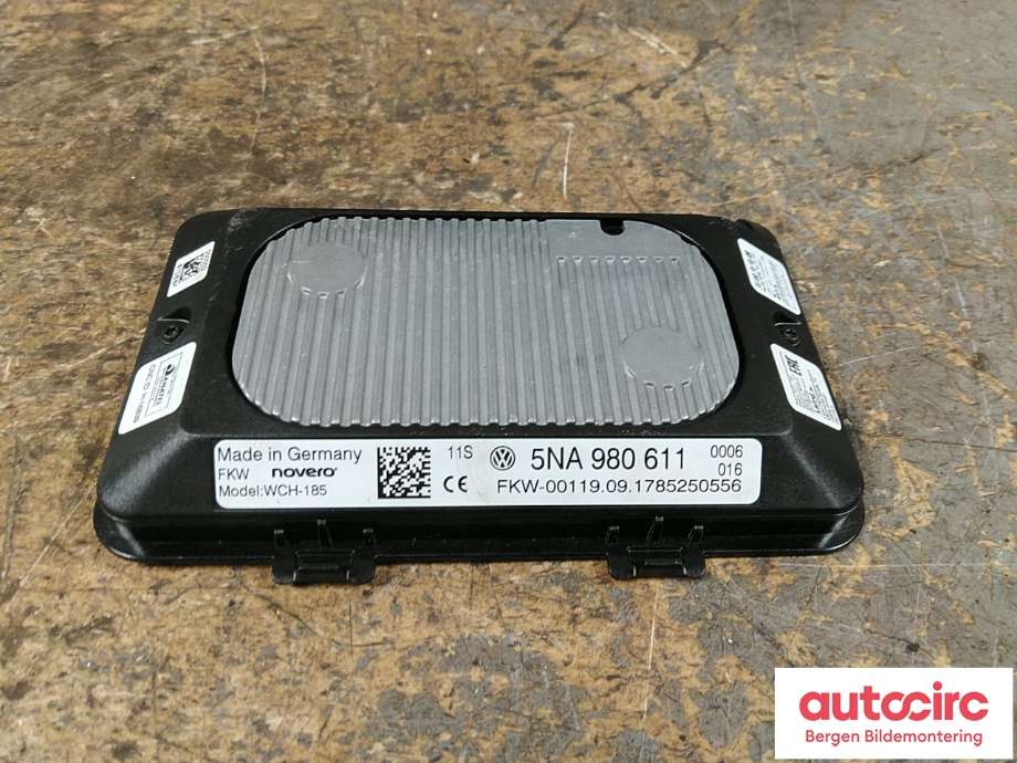 Antenne forsterker til VW Tiguan 2016-2020 (Type II, Fase 1)  (VOLKSWAGEN|5NA 980 611|)