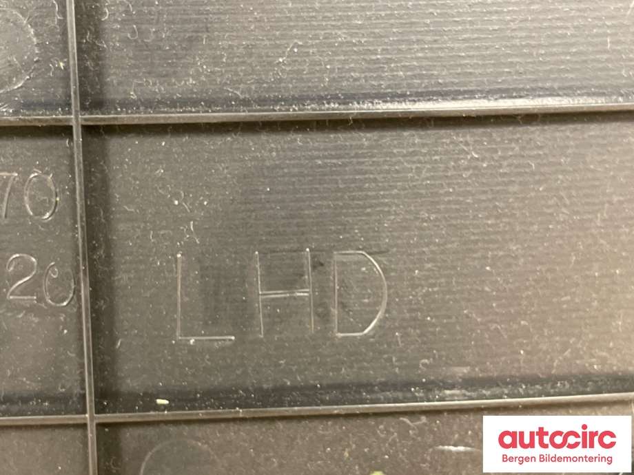 Dashbord diverse til Toyota Land Cruiser 120 2002-2009 (TOYOTA|55404-60170||55411-60220)