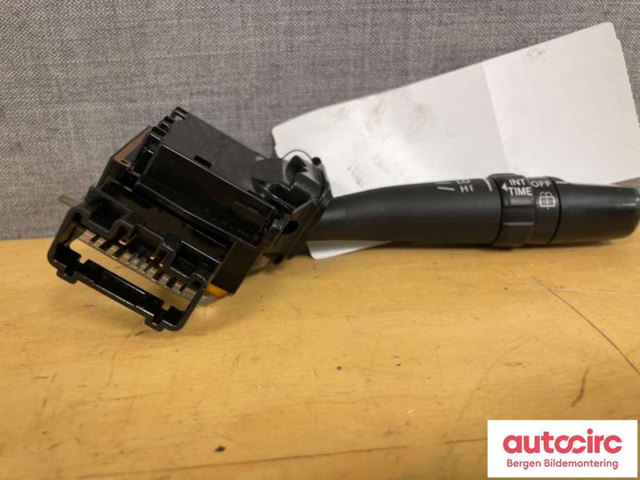 Bryter visker til Toyota Land Cruiser 120 2002-2009  (TOYOTA|84652-60811|)