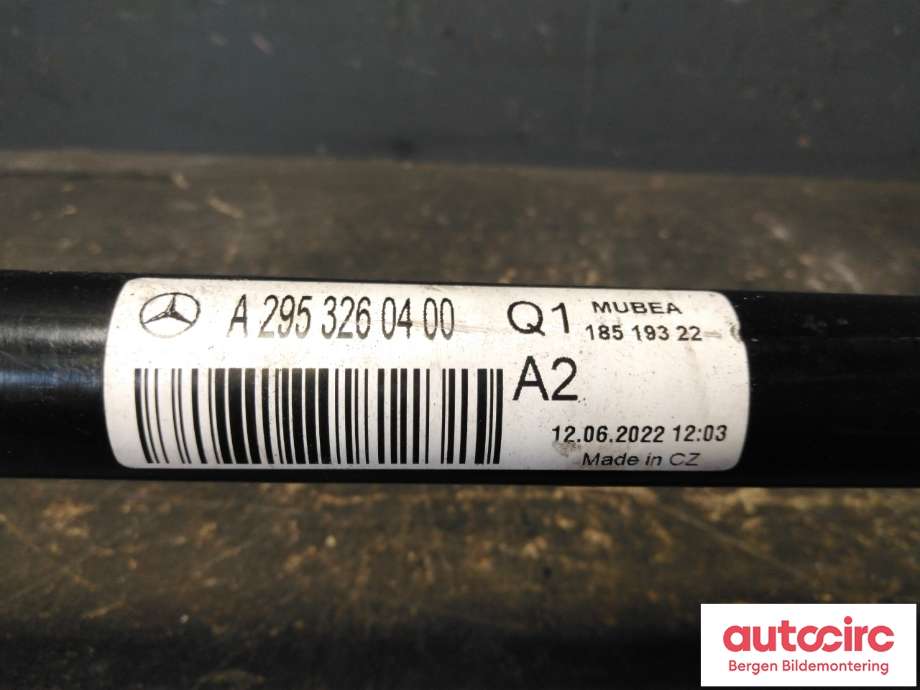 Stabilisatorstag bak til Mercedes EQE 2022-->>  (MERCEDES|A 295 326 04 00|)