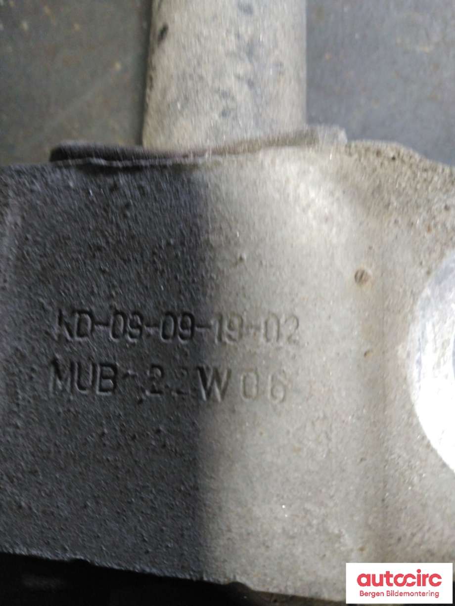 Stabilisatorstag bak til Mercedes EQE 2022-->>  (MERCEDES|A 295 326 04 00|)