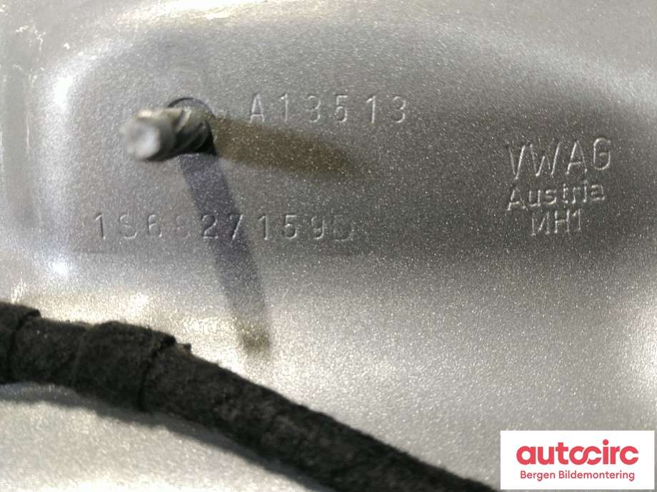 Bakluke til VW E-Up 2013-2019  (VOLKSWAGEN|1S6 827 025 G|)