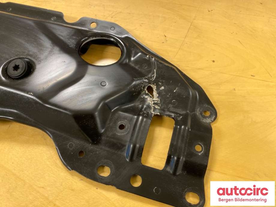 Frontplate øvre til BMW 5-Serie 2003-2010 (E60/E61) (E60/E61) (BMW|51 64 7 033 741|)