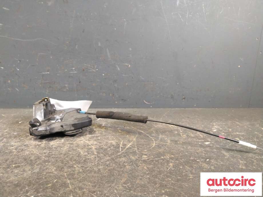 Dørlås låskasse til Toyota Land Cruiser 120 2002-2009 (TOYOTA|6904033232|6904033231|)