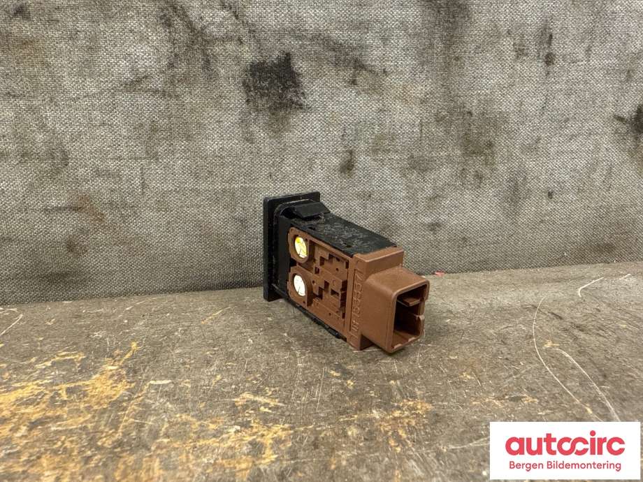 Bryter diverse til Toyota Hiace 2007-2012 (Fase 3)  (TOYOTA|8729026030|)